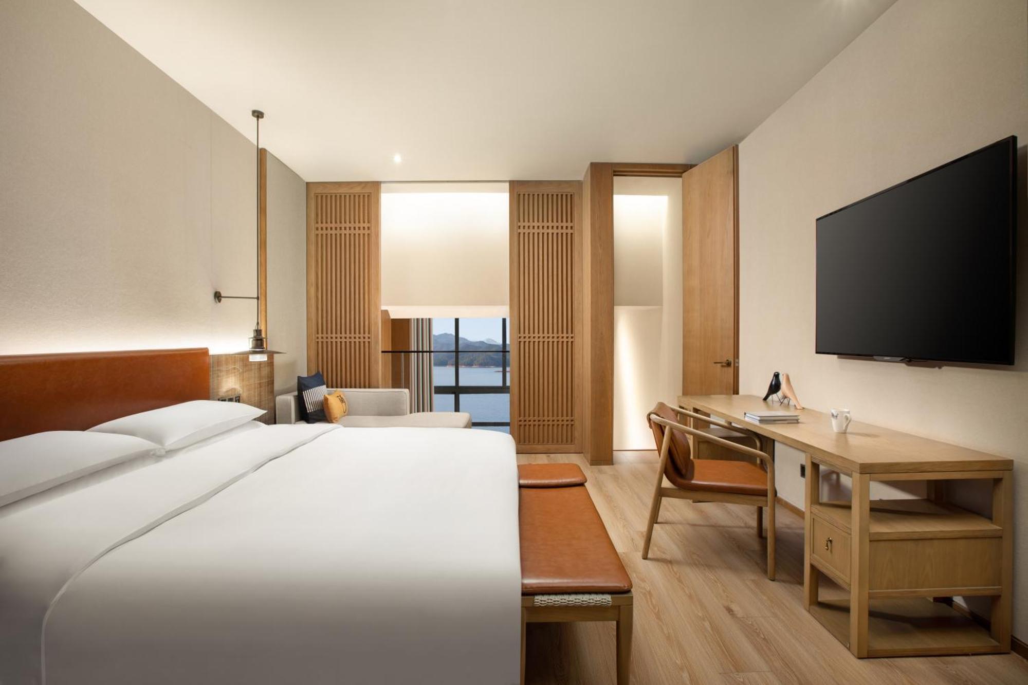 Voco Thousand Island Lake By Ihg Chun'an Exterior foto